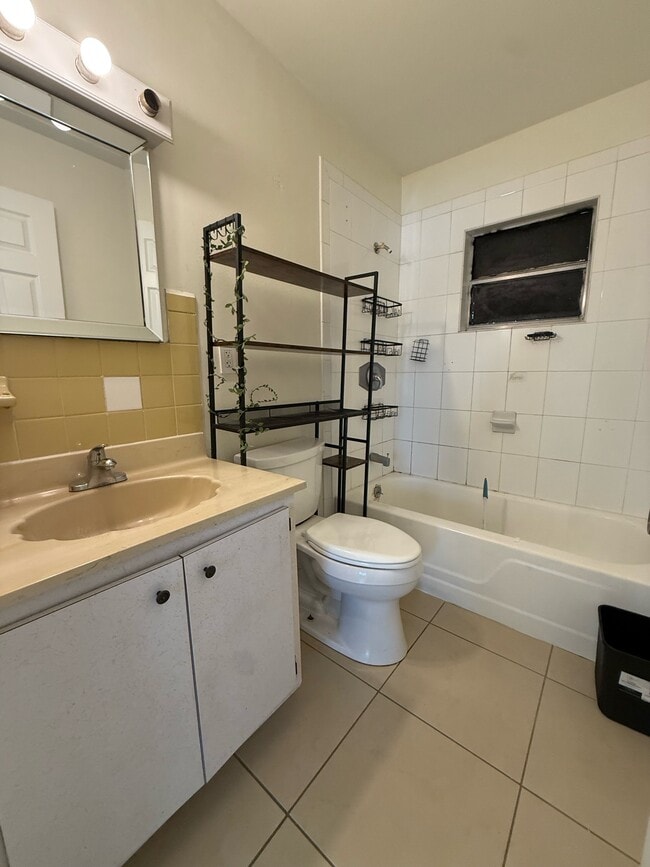 Foto del edificio - 122 South Rd