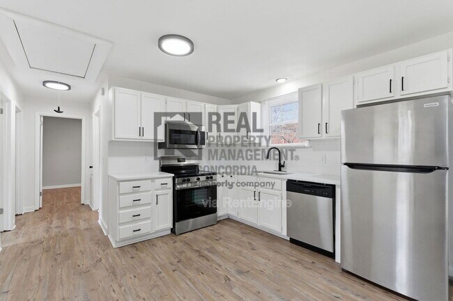 Foto del edificio - 1527 Cherry Tree Dr