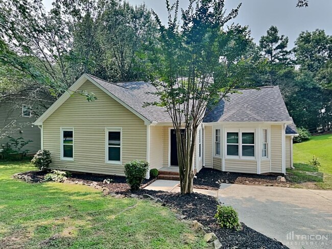 Building Photo - 3617 Rosedown Drive Matthews NC