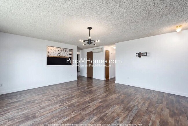 Building Photo - Updated Two Bedroom Home in Lafayette!