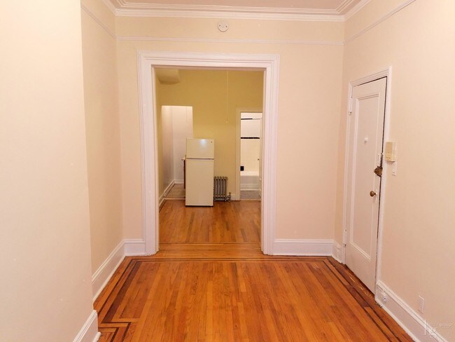 Foto del edificio - 336 E 83rd St