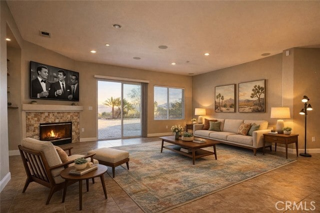 Building Photo - 736 Summit Dr