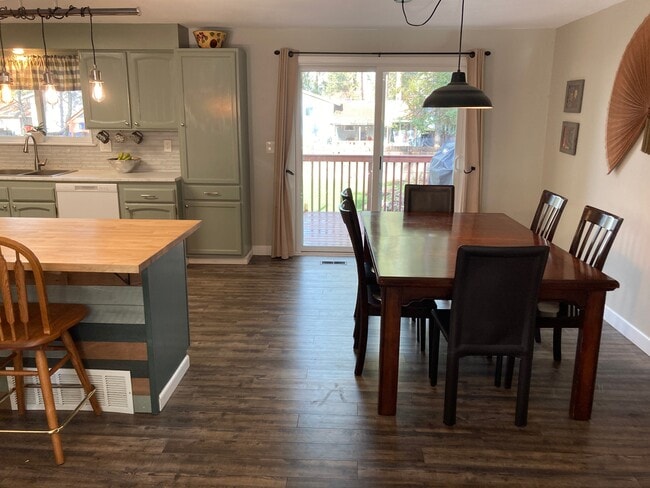 Foto del edificio - 9619 E 9th Ave