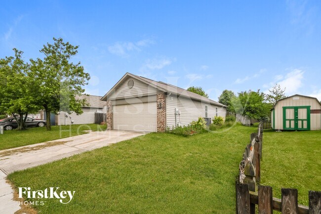 Foto del edificio - 5815 Victory Ave