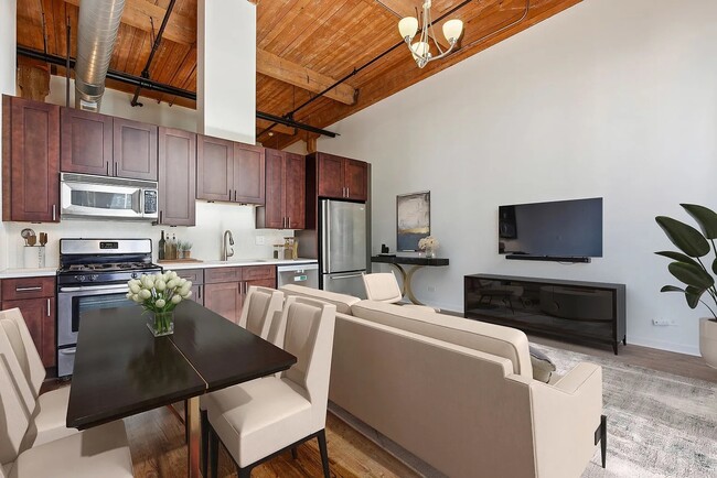 Building Photo - 215 N Aberdeen St