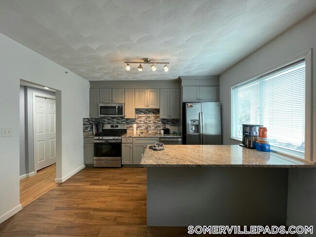 Building Photo - 48 Derby St