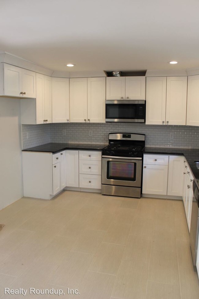Building Photo - 3 br, 2 bath House - 229 Morada Ln