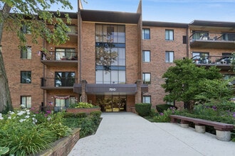 Building Photo - 7510 Farmingdale Dr