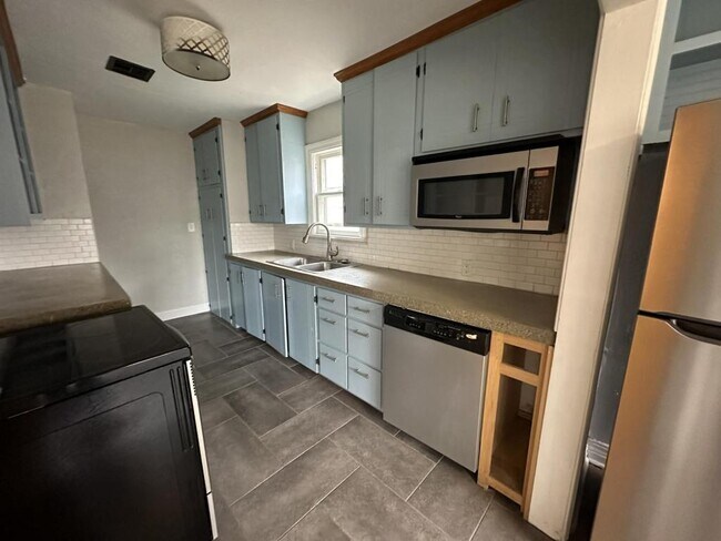 Foto del edificio - 1716 NW Kinyon Ave