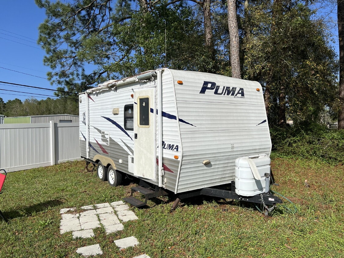 Primary Photo - "Cozy Coastal Retreat: Charming 1-Bedroom ...