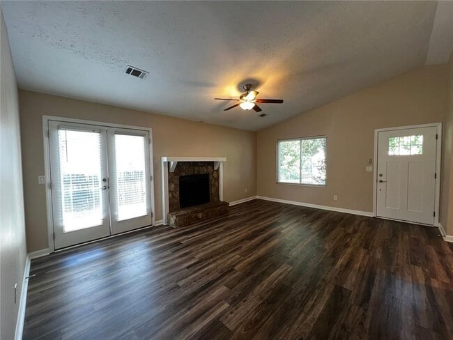 Foto del edificio - 4170 Shiloh Ridge Trail