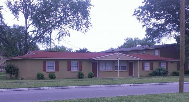 Building Photo - 1304 Lancewood Dr NW