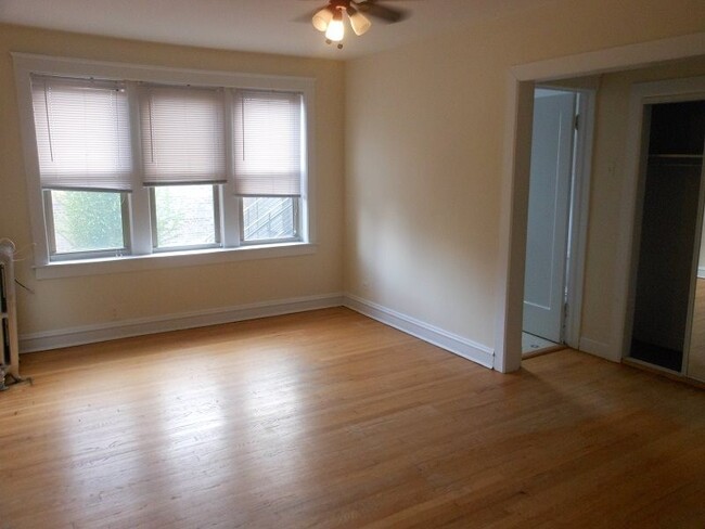 Foto del edificio - 4613 N Lincoln Ave