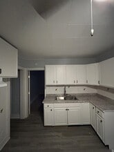 Building Photo - 1076 Minnehaha Ave E