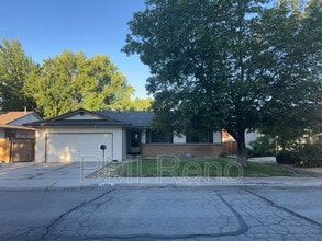 Building Photo - 3358 Candelaria Dr