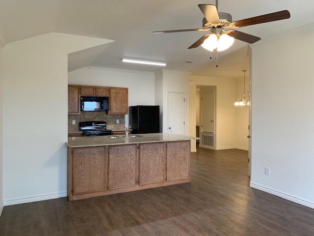 Building Photo - 279 A Olaf Dr