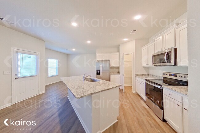 Foto del edificio - 3468 Bridgewood Dr