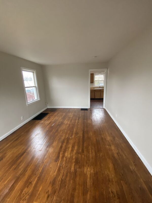 Foto del edificio - 971 Sheridan Ave