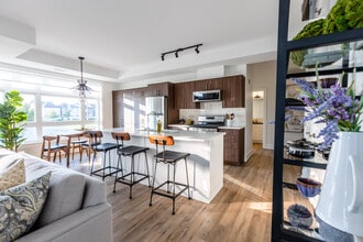 Building Photo - 170 Cope Dr