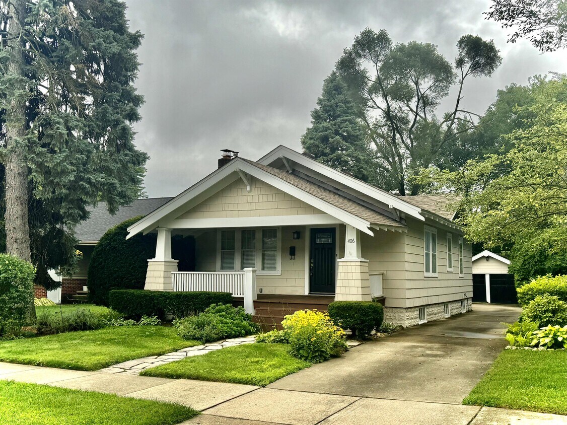 Primary Photo - 406 Edmund Ave