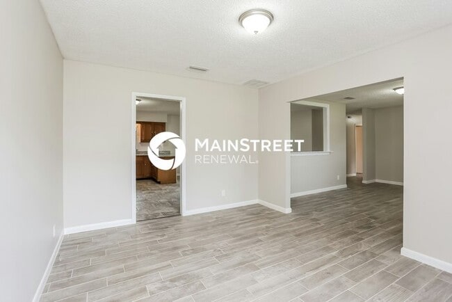 Building Photo - 3 Bedroom Pet-Friendly Home in jacksonvill...