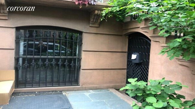 Foto del edificio - 412A Clinton St