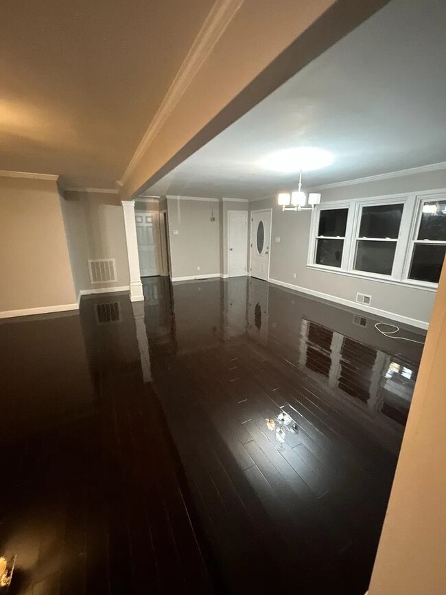 Building Photo - Room in House on Panthersville Rd