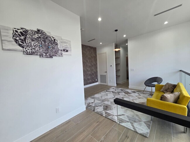 Foto del edificio - 1812 Miami Rd