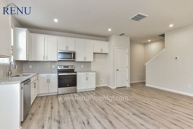 Foto del edificio - Available Now!