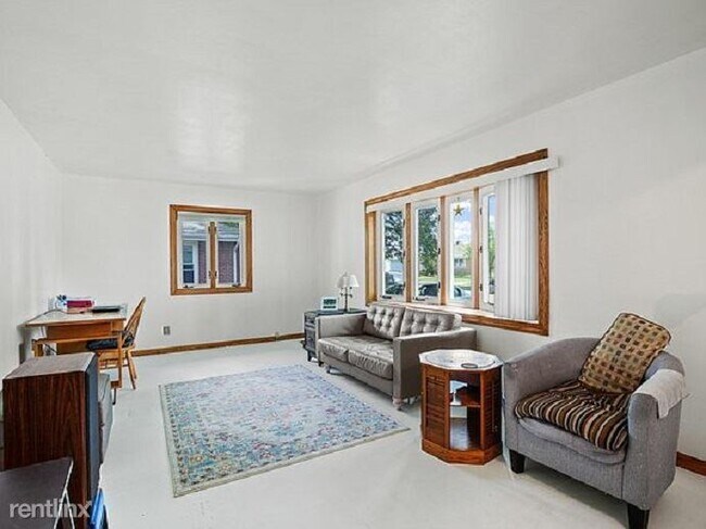 Building Photo - 4 br, 2.5 bath House - 2902 34th St