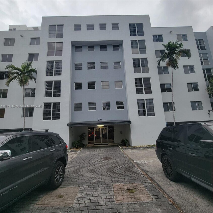 Foto principal - 210 SW 11th St