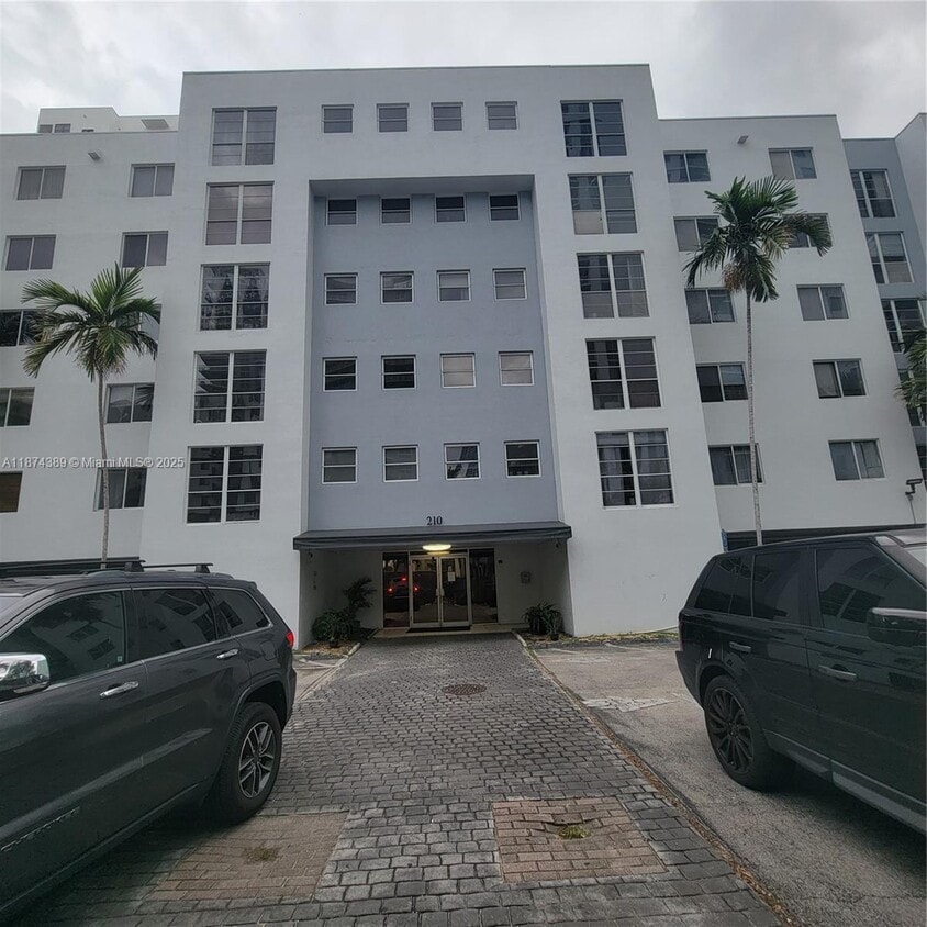 Primary Photo - 210 SW 11th St