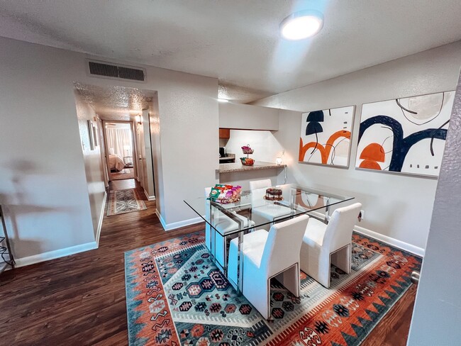 Interior Photo - Town & Country Apartments