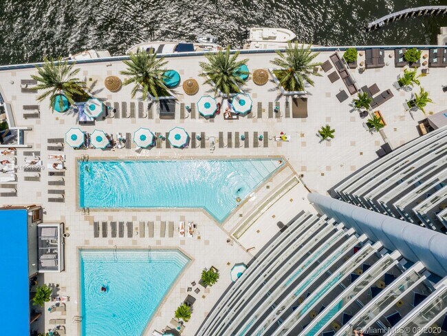 Foto del edificio - 200 Biscayne Blvd Way