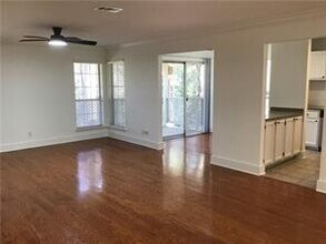Building Photo - 6822 Glenridge Dr