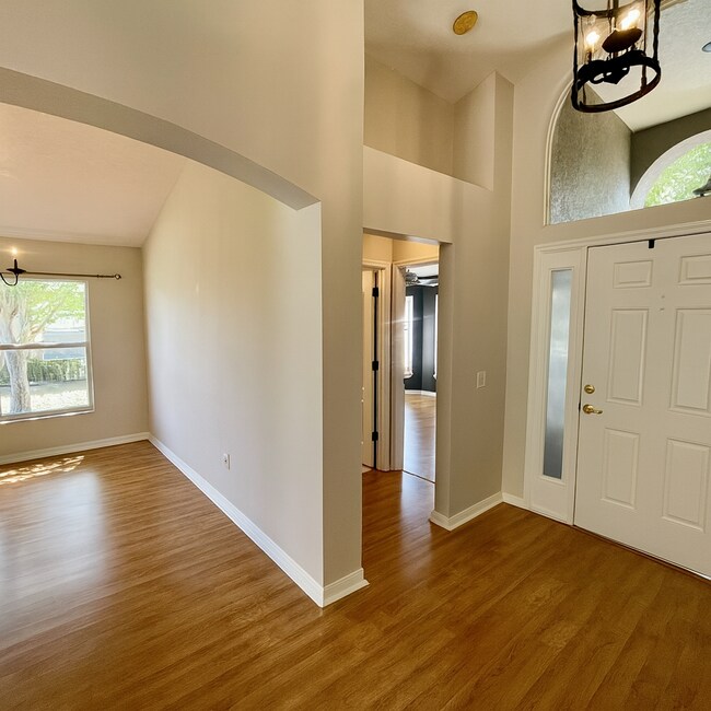 Building Photo - 4707 Wessex Way