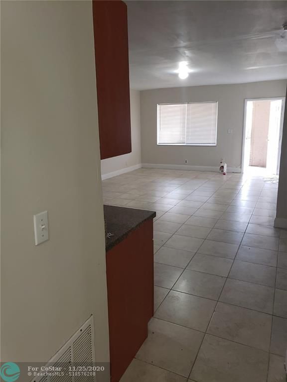 Foto del edificio - 5604 NW 28th St