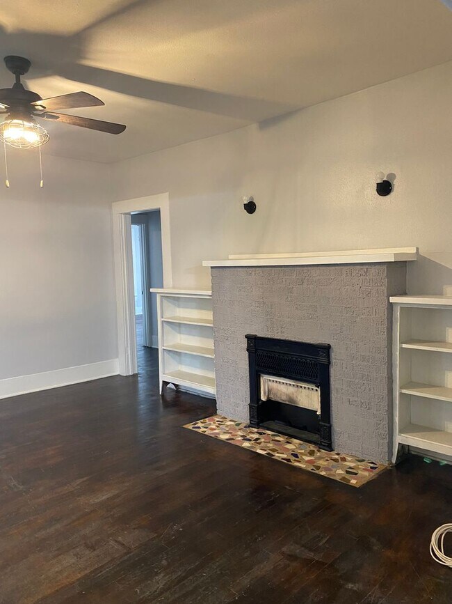 Foto del edificio - CHARMING 3-BEDROOM HOME IN TOBIN HILL
