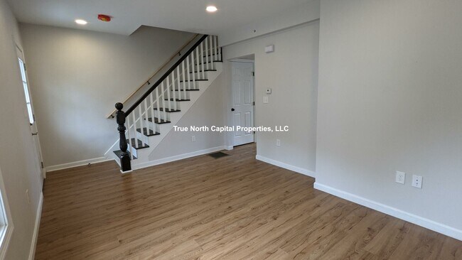 Building Photo - 14 Amory Rd