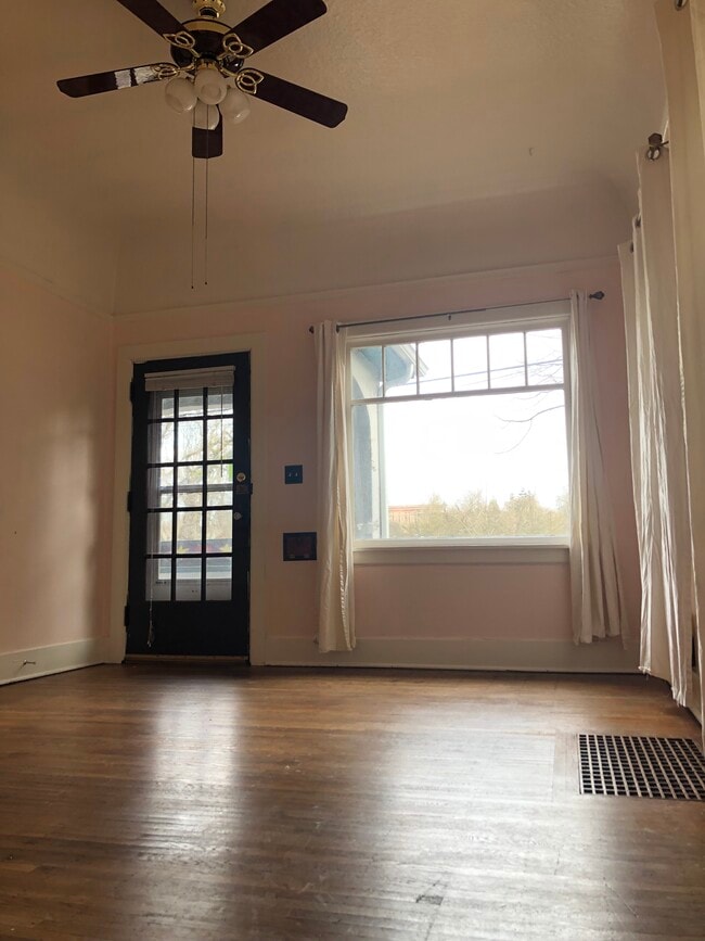 Foto del edificio - 3409 SE 22nd Ave