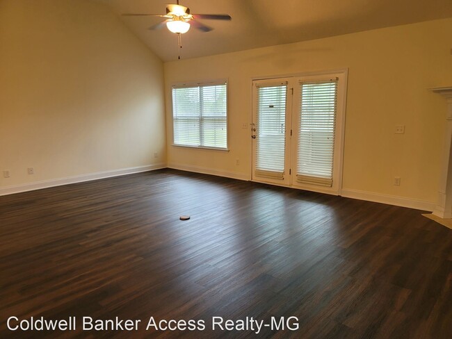Building Photo - 3 br, 2 bath House - 107 Mount Pilot
