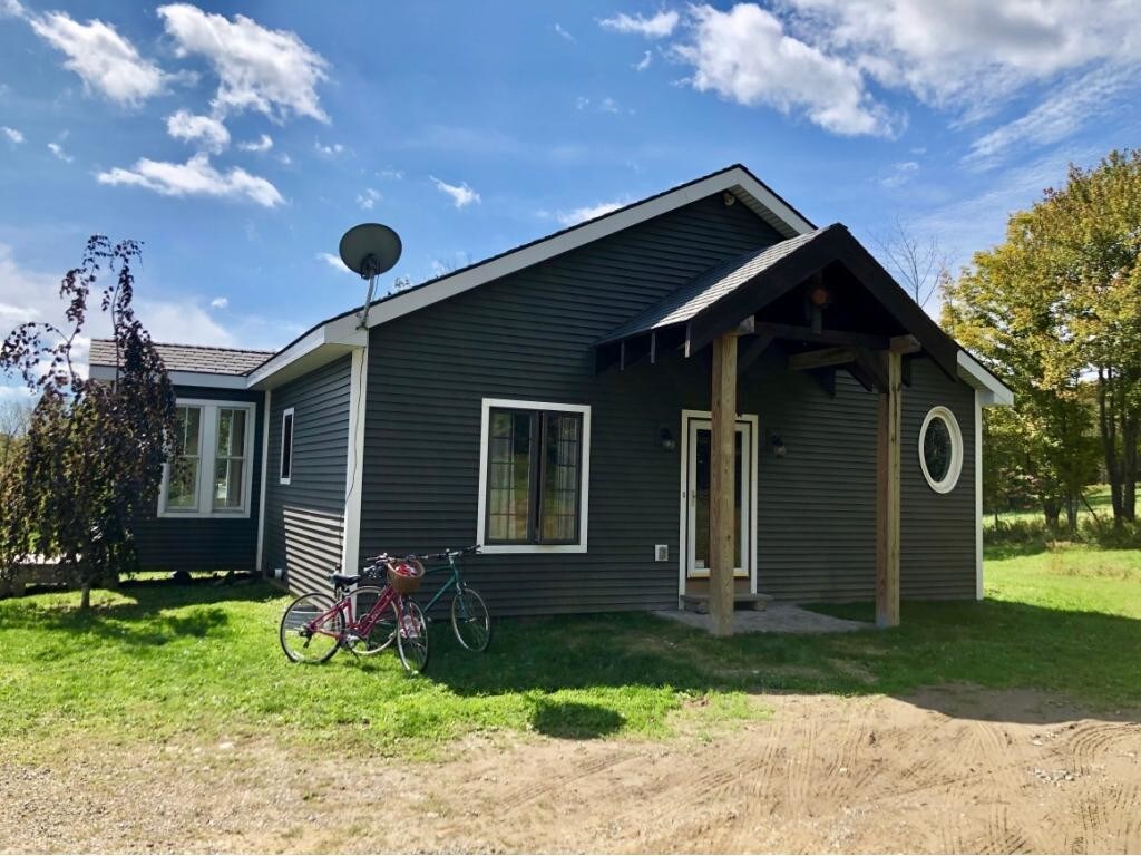 143 Record Rd, LITTLE MEADOWS, PA 18830 House Rental in LITTLE