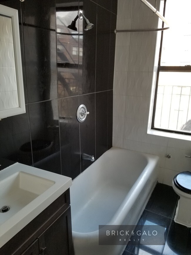 Foto del edificio - 2121 Beekman Pl