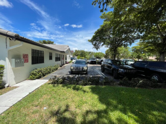 Building Photo - 11401 NW 43rd St