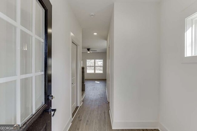 Foto del edificio - 585 Clayton St