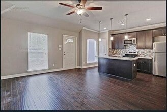 Building Photo - 4204 Stassen St