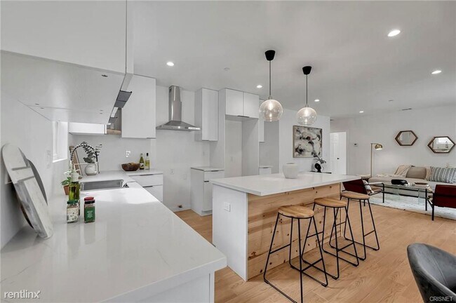 Foto del edificio - 3 br, 3 bath House - 2543 Lincoln Ave