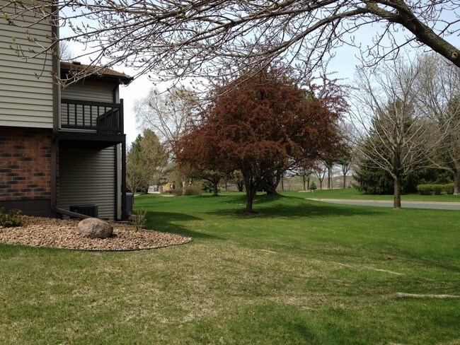 Foto del edificio - 606 Donegal Cir