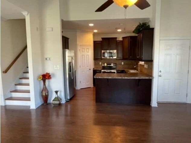 Foto del edificio - Spacious 3-Bedroom Townhome in the Riviera...