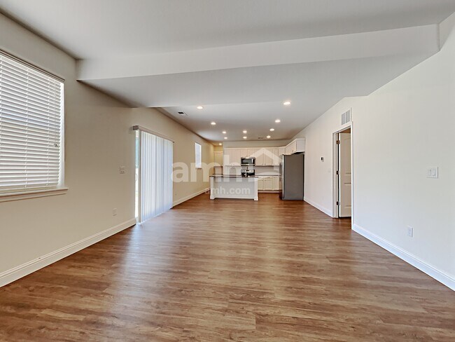Foto del edificio - 10174 Dogwood St